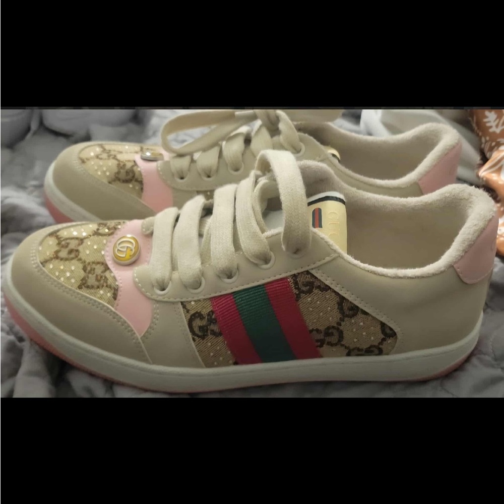 Gucci crystal screeners I’ll cut the price in half you guess my number 0 -30 - Picture 2 of 4